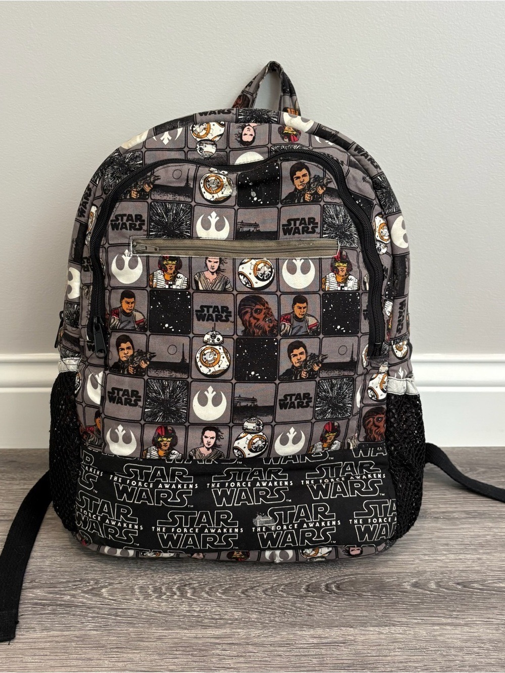 Star Wars The Force Awakens Comic Panel Backpack Rey Finn BB-8 Chewbacca - Picture 1 of 9